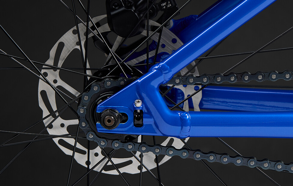 MY25 Rampage Youth - Radiant Blue - disc brakes detail